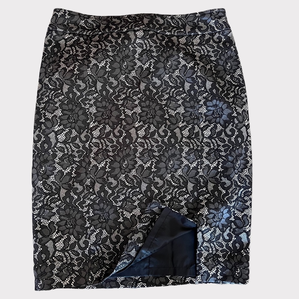 NEW Worthington Petite Stretch Black Floral Lace Knee Length Pencil Skirt 6P - Picture 3 of 6